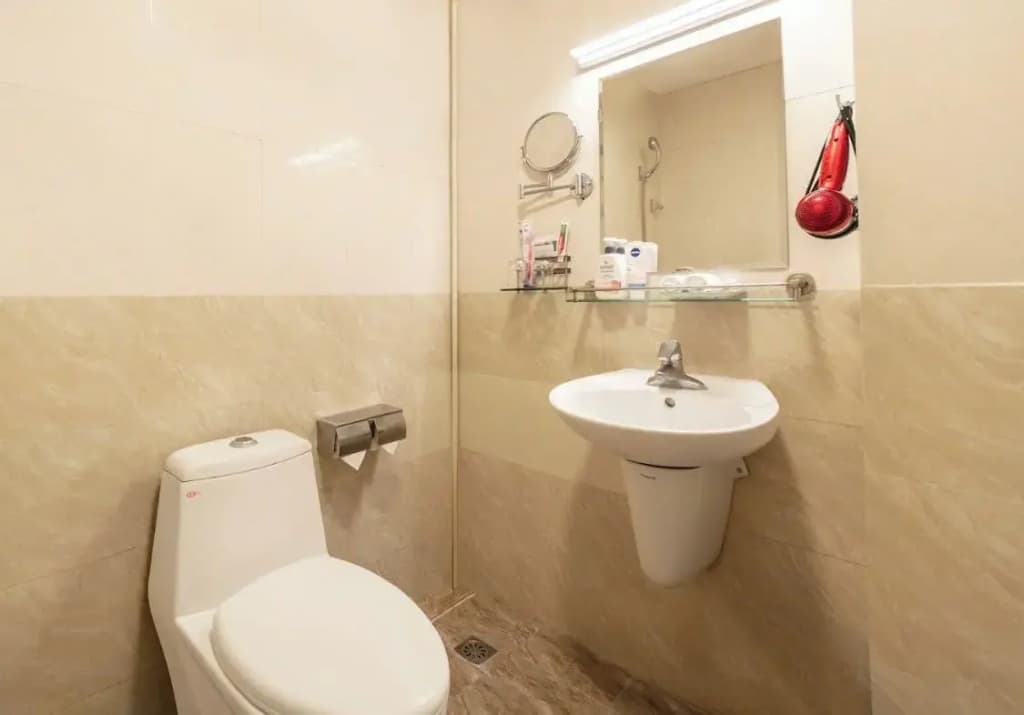 A25 Hotel - 46 Chau Long - photo 9
