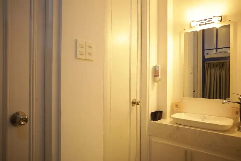 Tnj Tasmania Hotel - photo 7