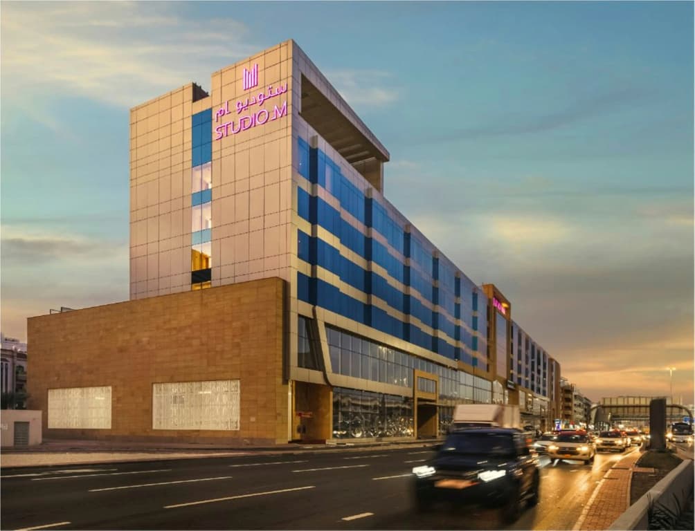 Studio M Arabian Plaza Hotel & Hotel Apartments - photo 1