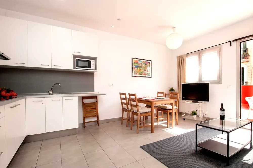 Rentbcn Gaudi Apartments - photo 19