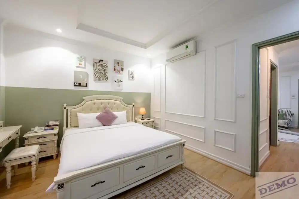 Luxe Paradise Suites Hotel Dich Vong Hau - photo 5