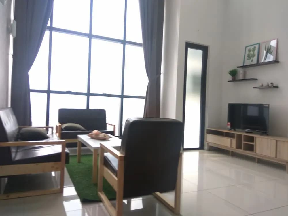 M City Apartment - photo 4