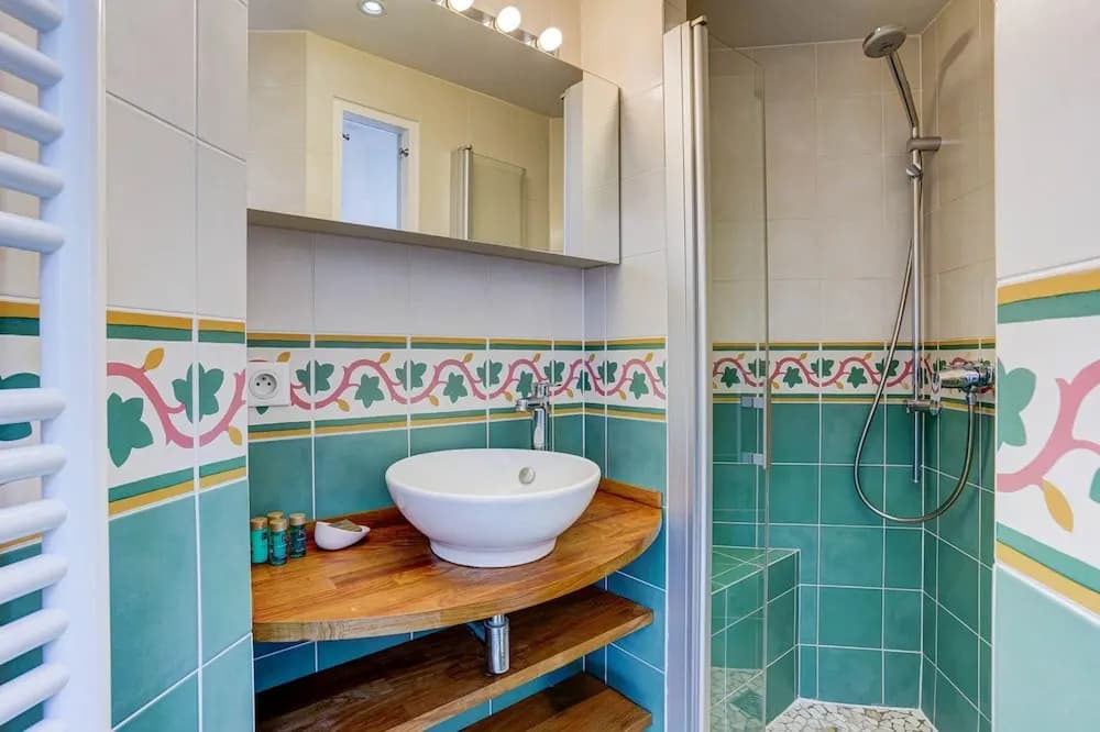 Dreamy Rive Gauche Modern 2 Bed Apt in Paris - photo 9