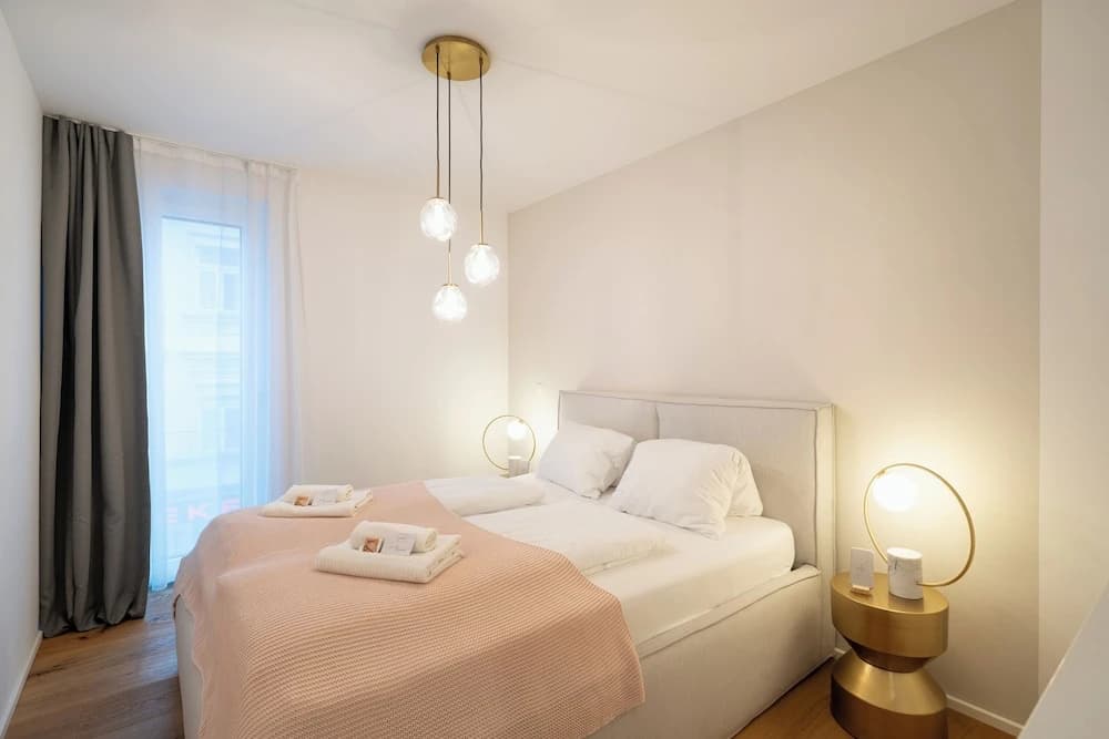 Vienna Heights Premium Apartments - photo 2
