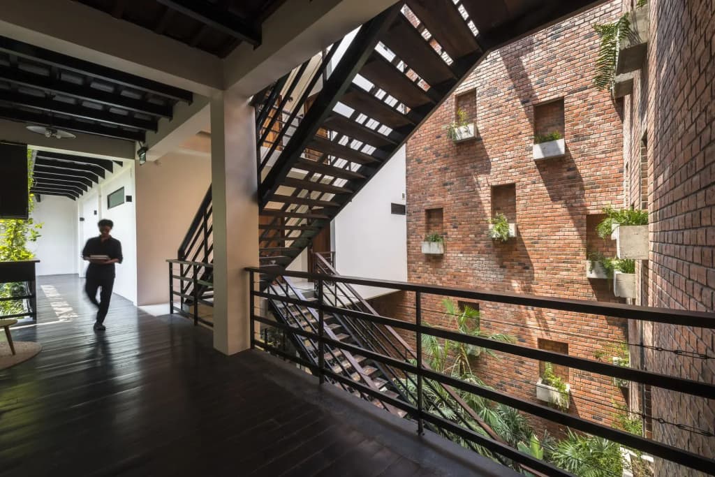 The Aviary Hotel - photo 22