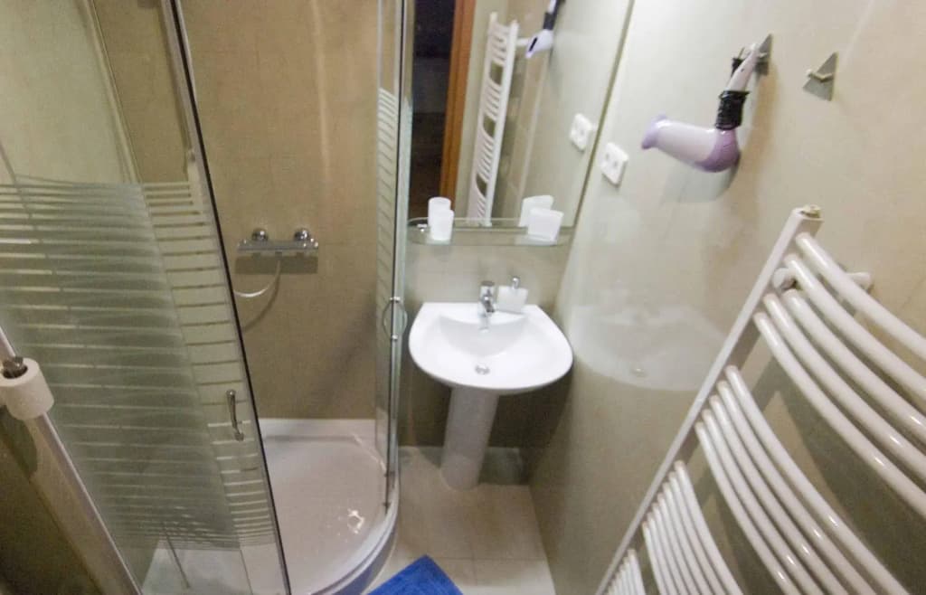 Budapest GuestRooms - photo 7