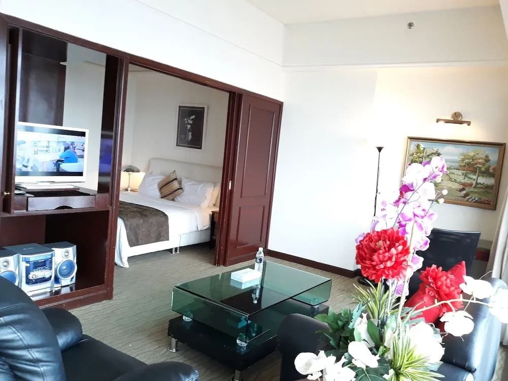 Kl Summer Suite at Times Square - photo 3