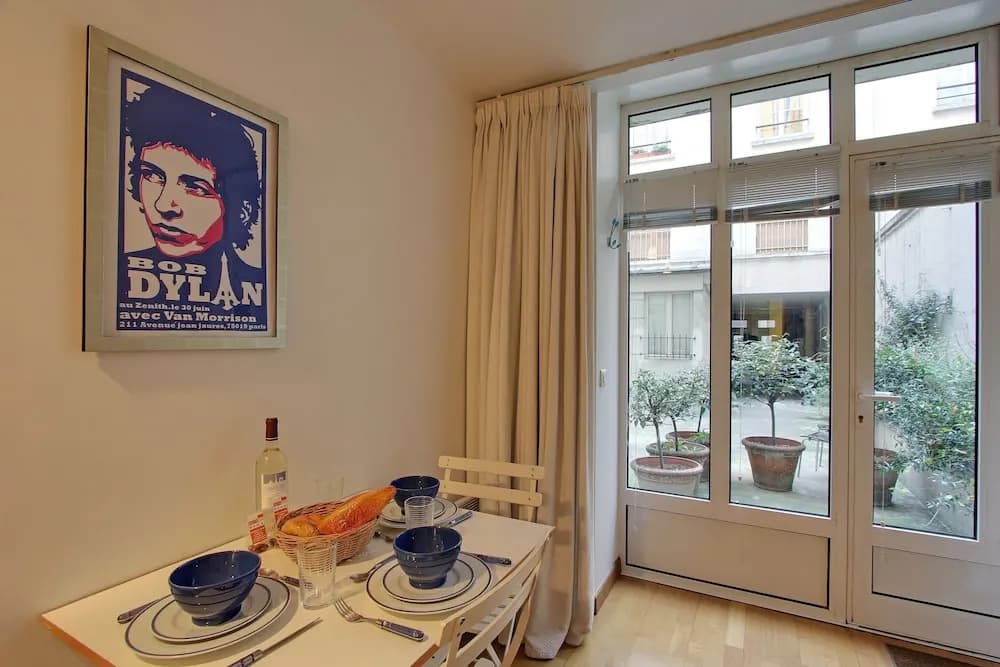 S09278 - Studio with patio for 3 people, Grand Boulevards - photo 2