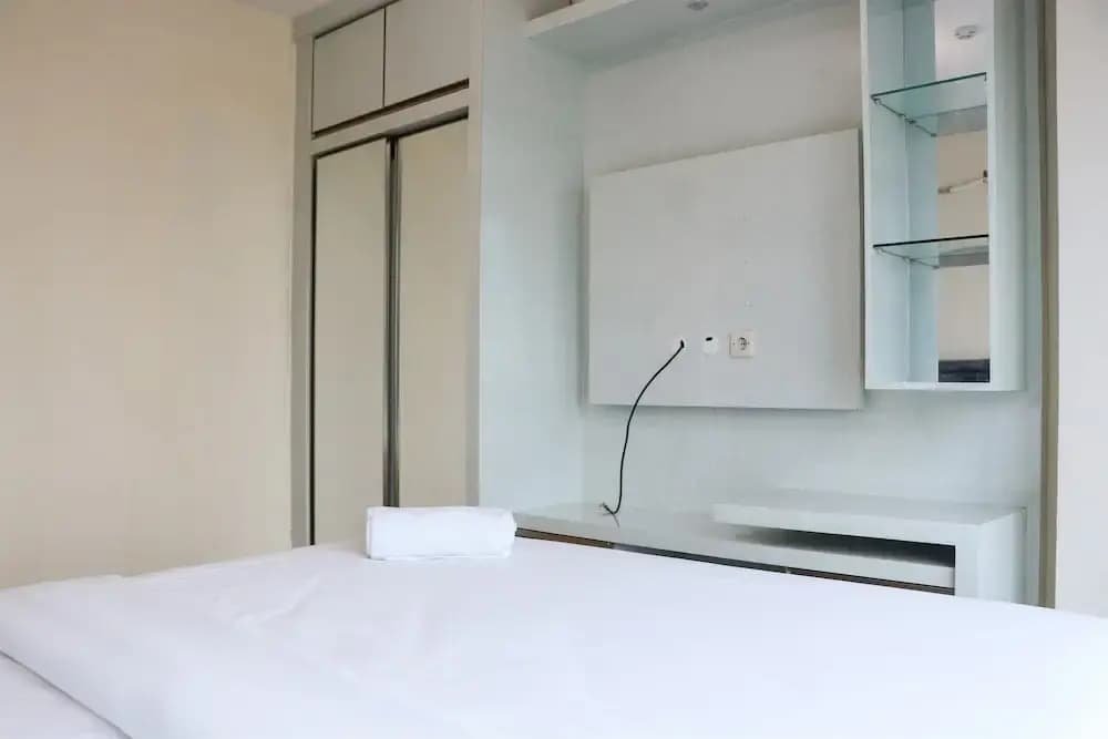 Functional 2Br At Tifolia Apartment - photo 4
