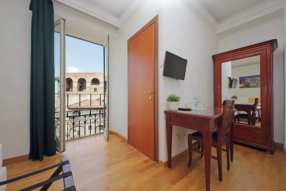 Romulus Rooms - photo 22
