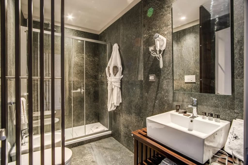 Hotel 77 Seventy-Seven - photo 9