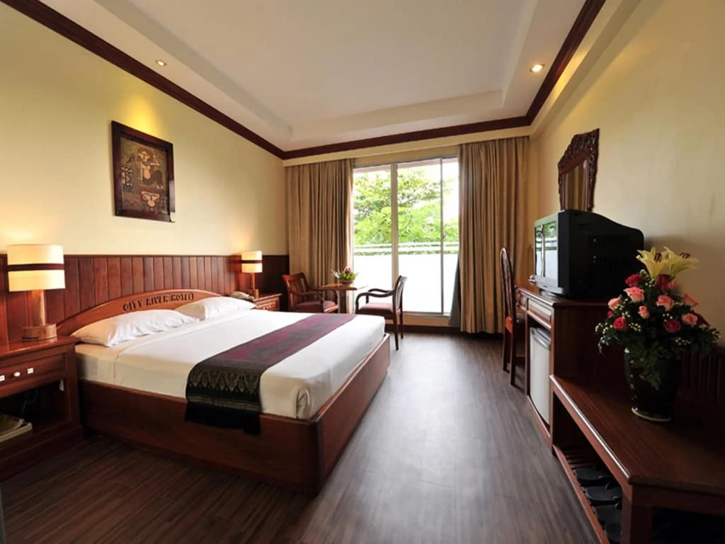 City River Hotel - photo 5