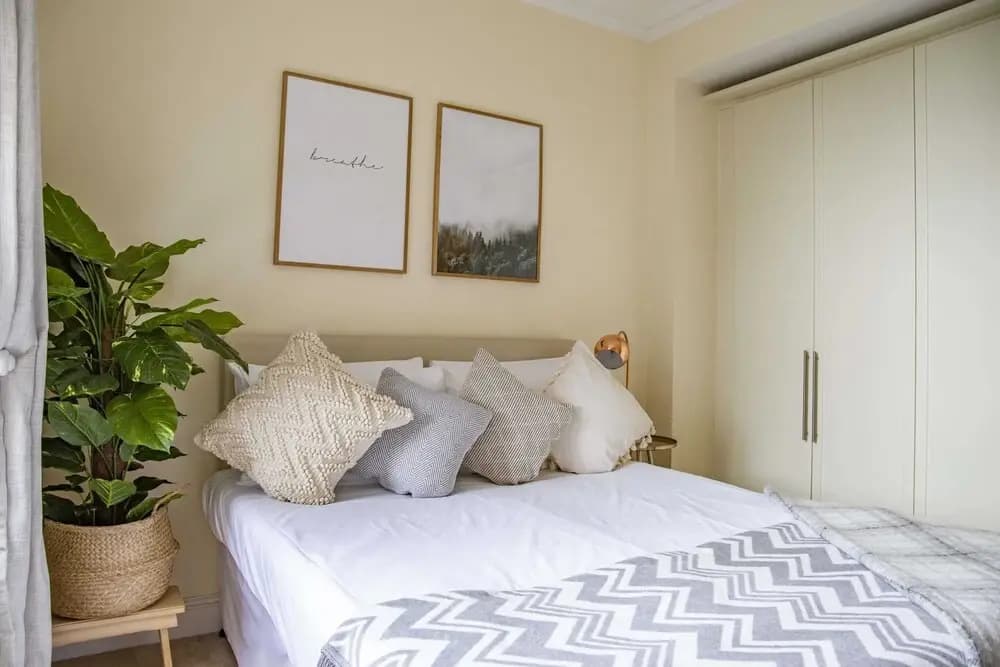 Charming Charing Cross Flat - photo 2