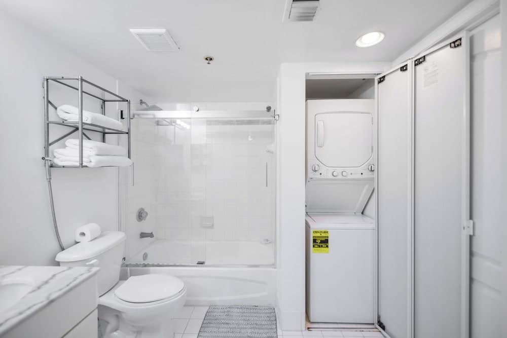 Brickell Bay 2308 - photo 10