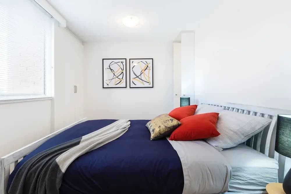 Brooke 1Bdr Stkilda Apartment - photo 1