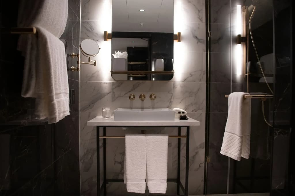 The Guardsman Hotel and Residences - photo 29