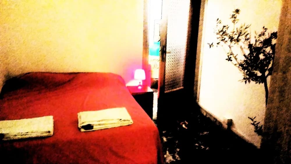 Olive's Double Room - photo 2