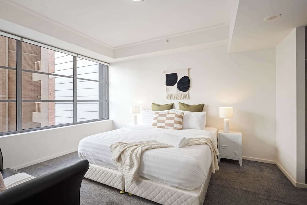 Cozy 2BR Apartment Steps From Darling Harbour - photo 5