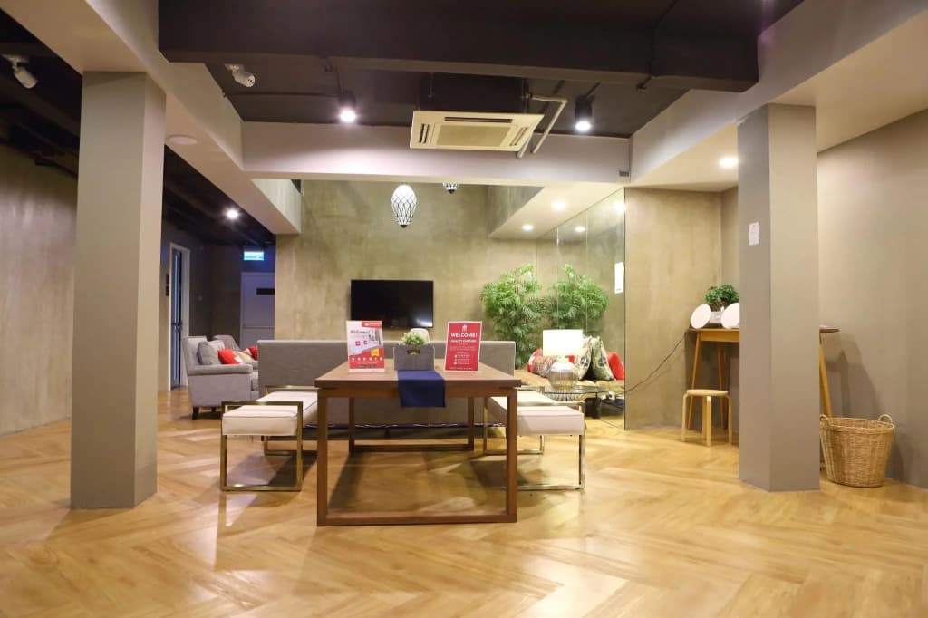 ZEN Hostel Ratchatewi - photo 5