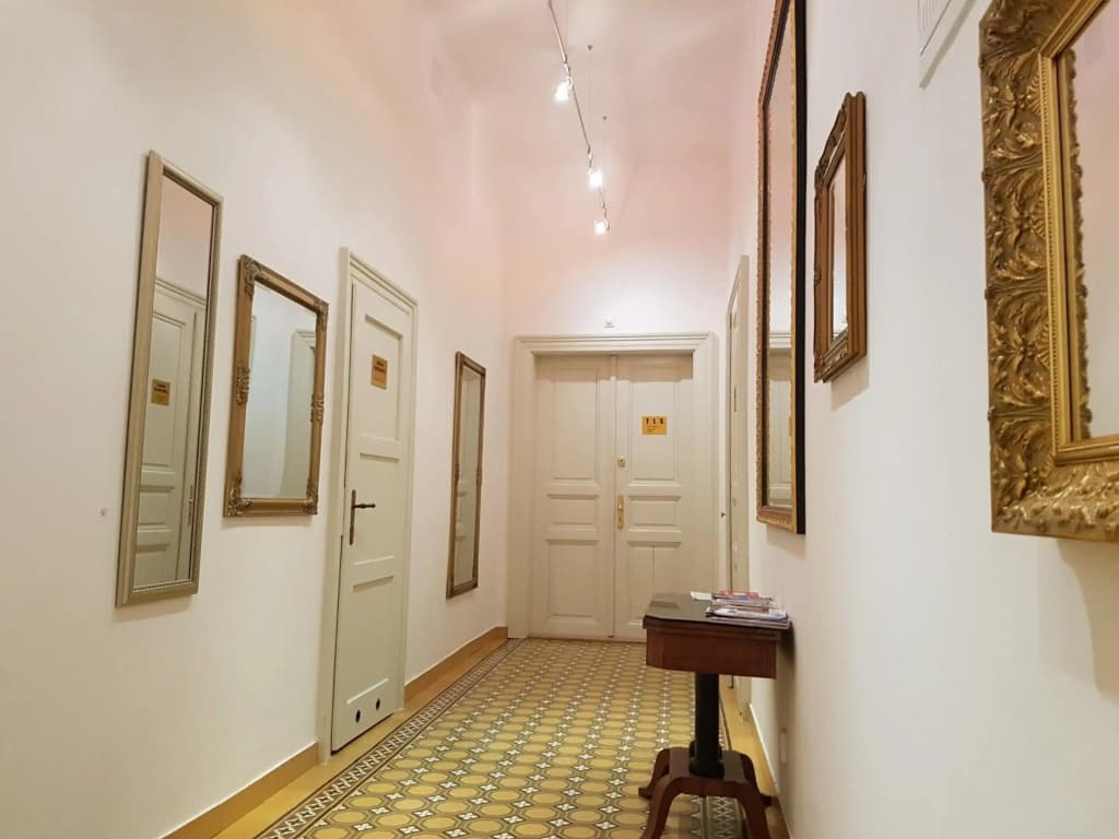 Charles apartment - photo 13