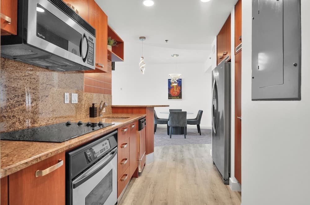 RS Suites - The AKA Residence - photo 35