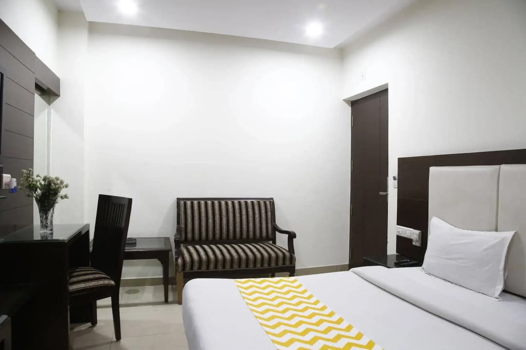 FabHotel Station 3 - photo 3