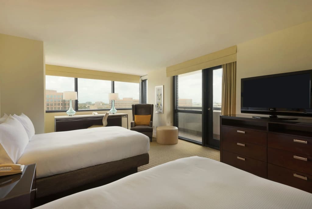 Hilton Miami Airport Blue Lagoon - photo 4