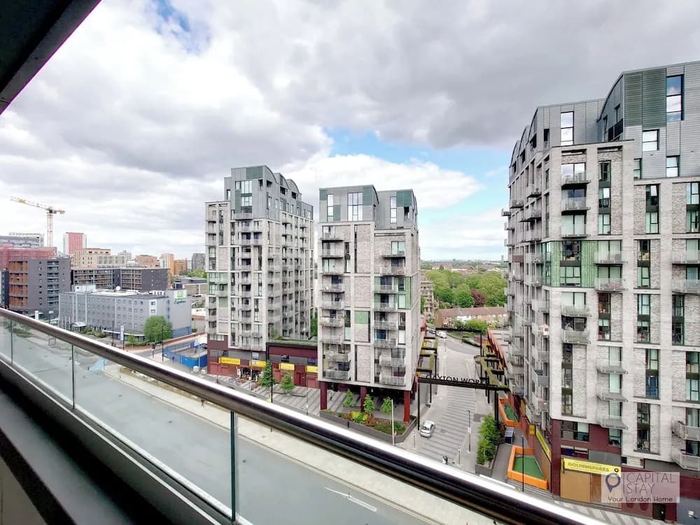 Deluxe Serviced Three Bedroom Apartment - photo 12