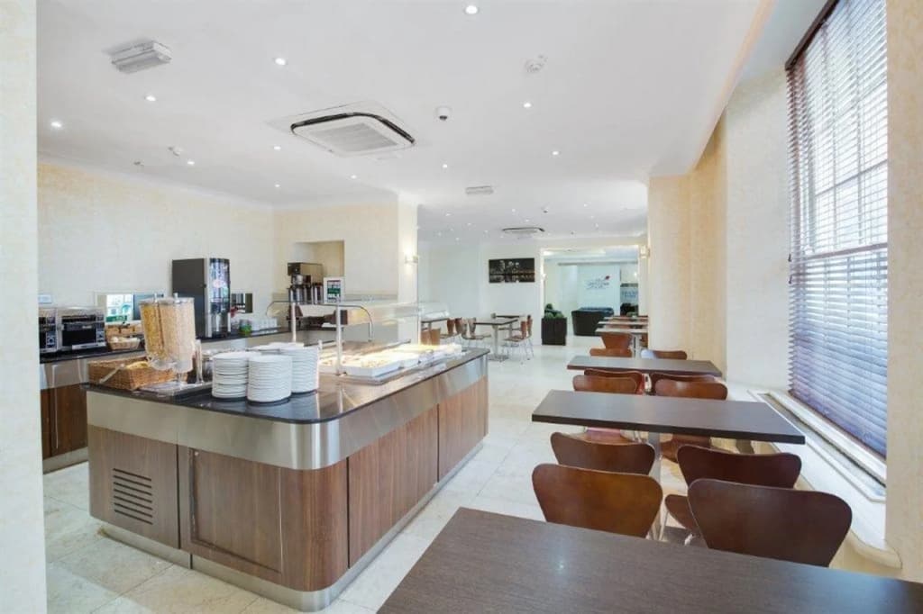 Queens Park Hotel - photo 18