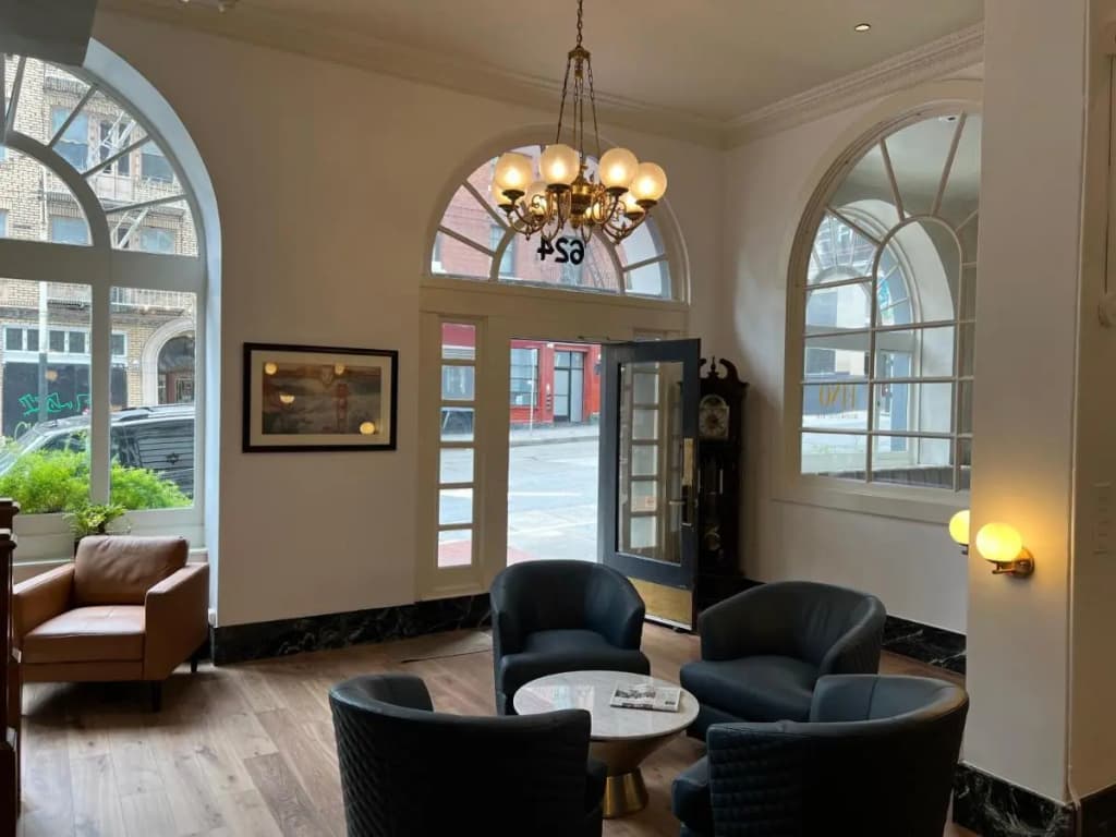 The Andrews Hotel - photo 28