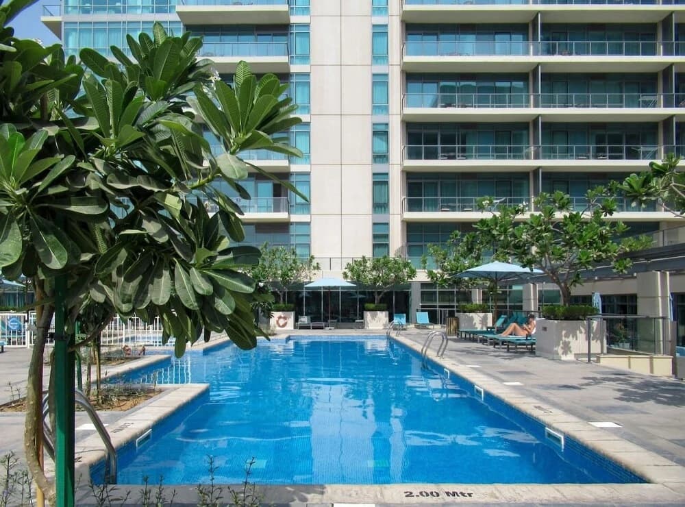 Striking 1BR in Dubai Marina - Minutes From Beach - photo 11