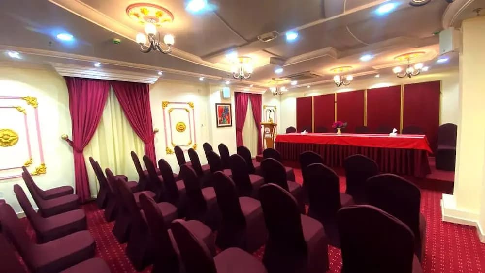 Majestic Hotel - photo 25