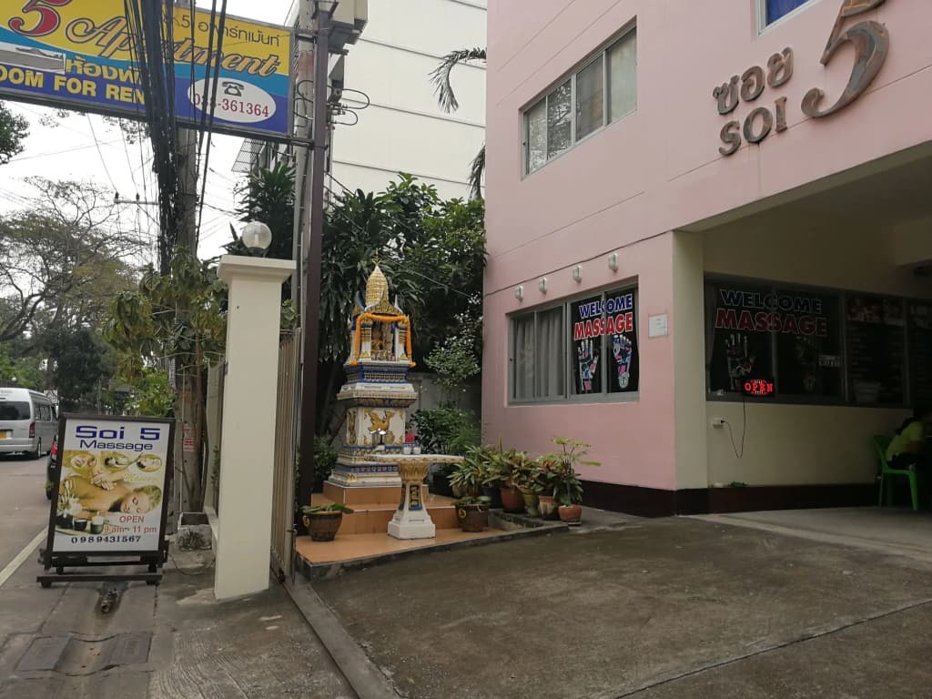 Soi 5 Apartment - photo 1