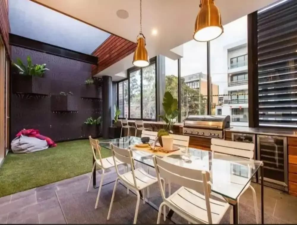 ReadySet Apartments at Glasshouse - photo 13