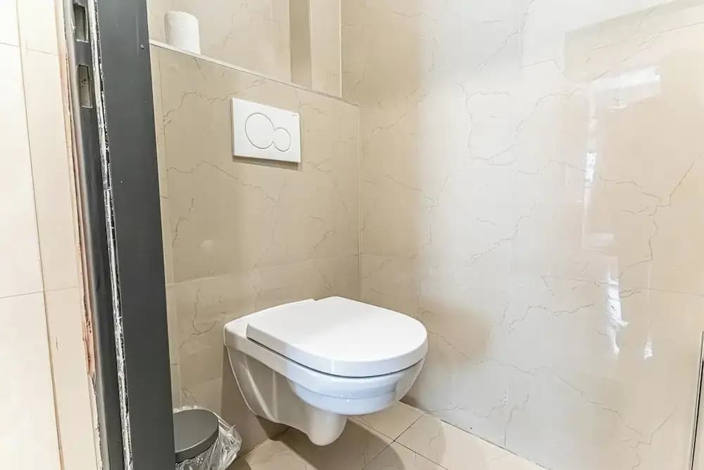 4BR Apt. for Groups 6-Min to Stadthalle - photo 32
