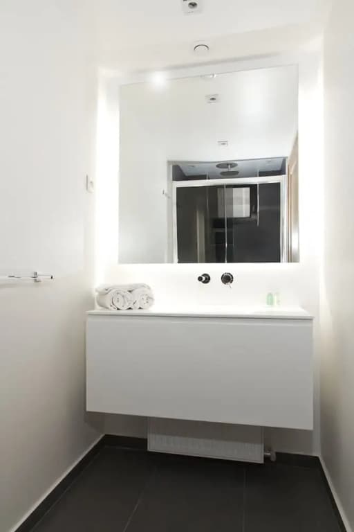 St. Germain des Pres Mabillon Apartment - photo 8