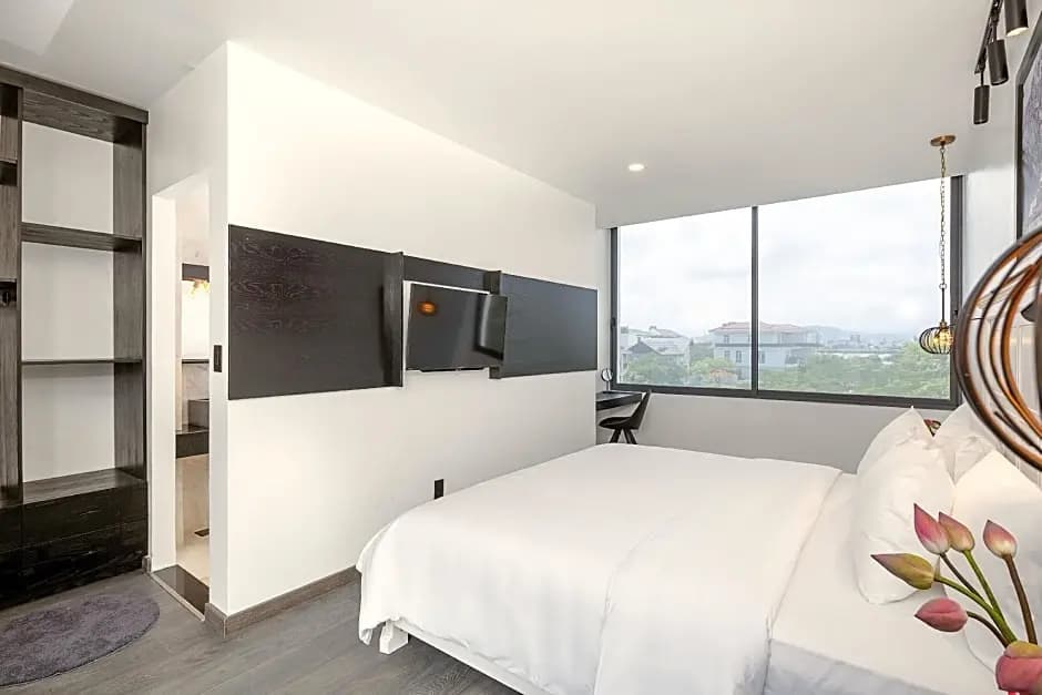 Samaya House - photo 1