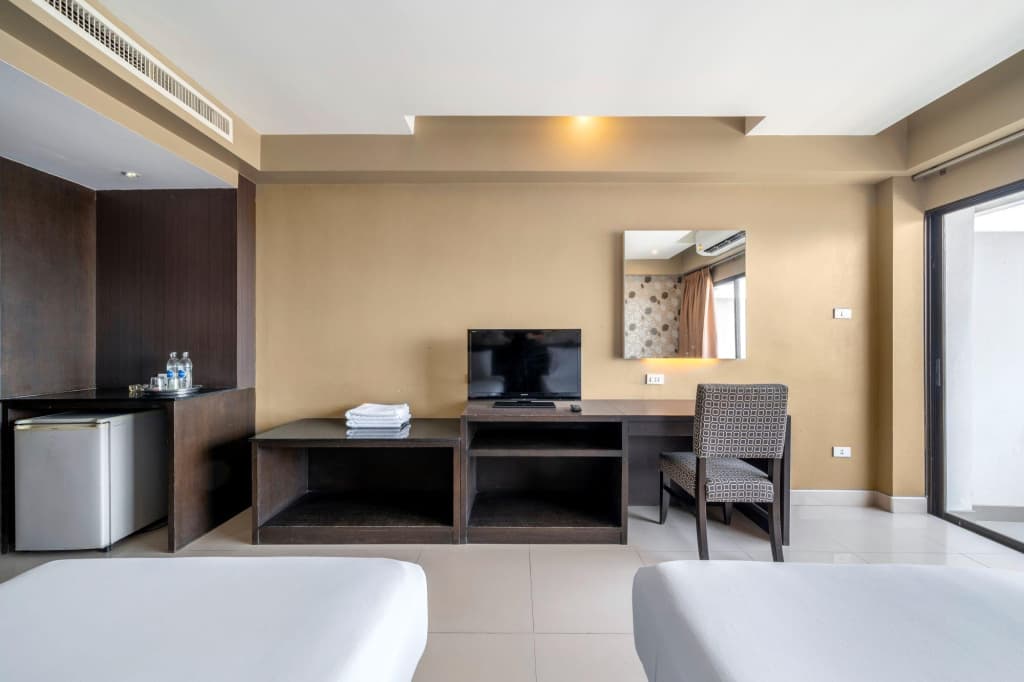 Welcome Plaza Hotel - photo 29