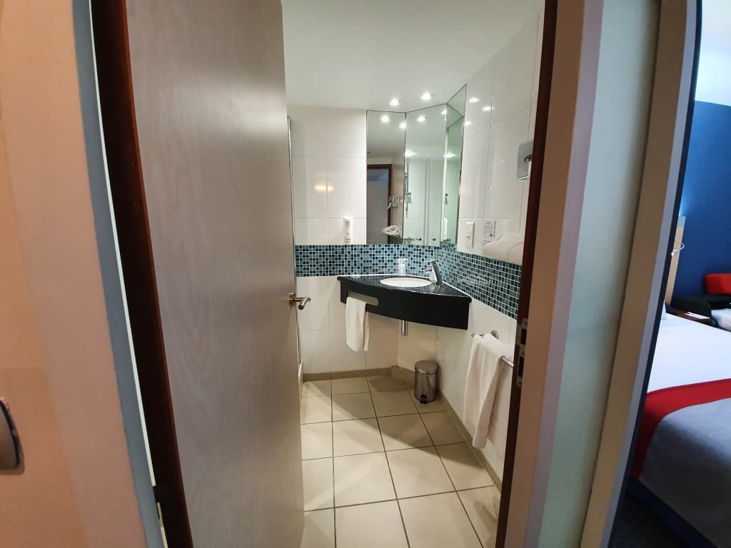 Holiday Inn Express Paris-Canal de la Villette by IHG - photo 42