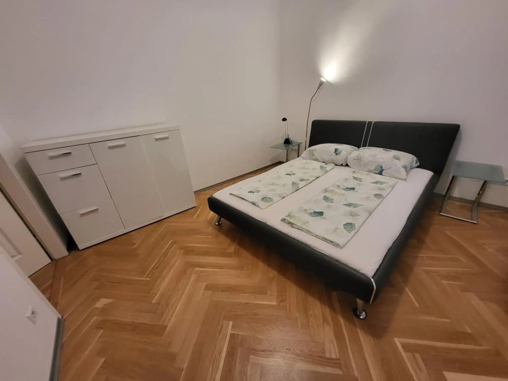 CozyNite Premium Apartment Hundertwasser - photo 2