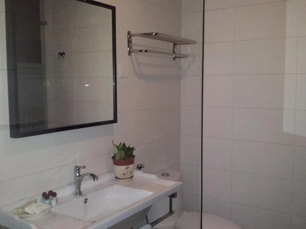 i Garden Hotel - photo 9