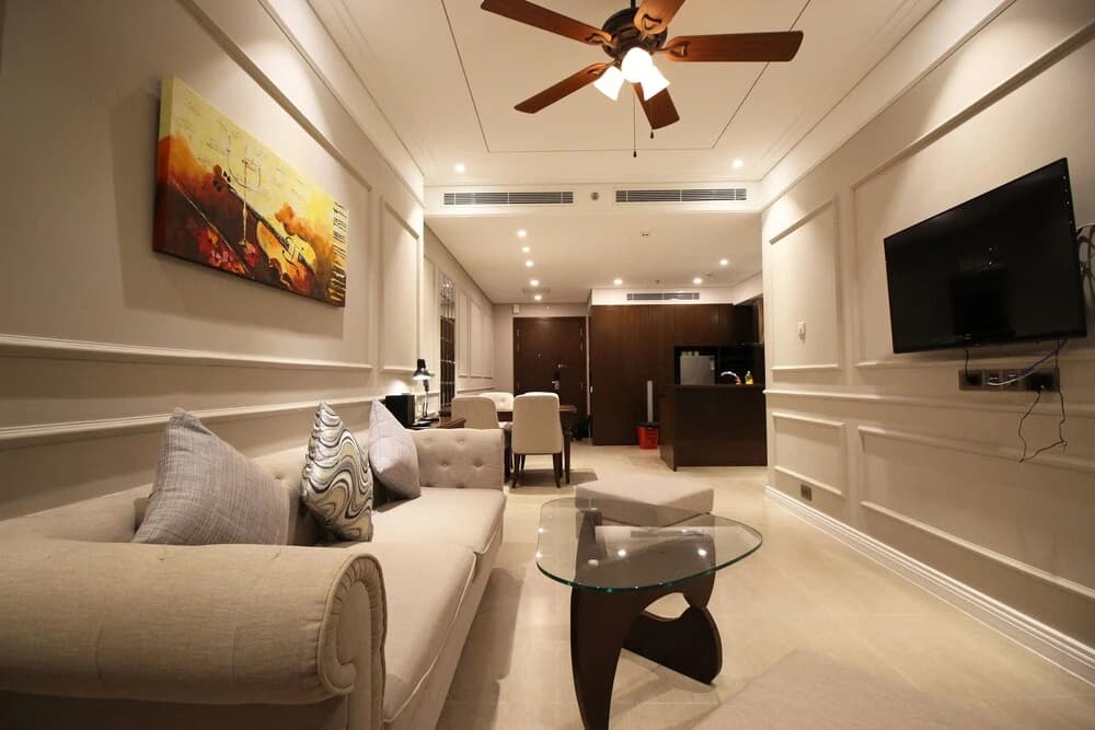 Neo Classic Condo - photo 13