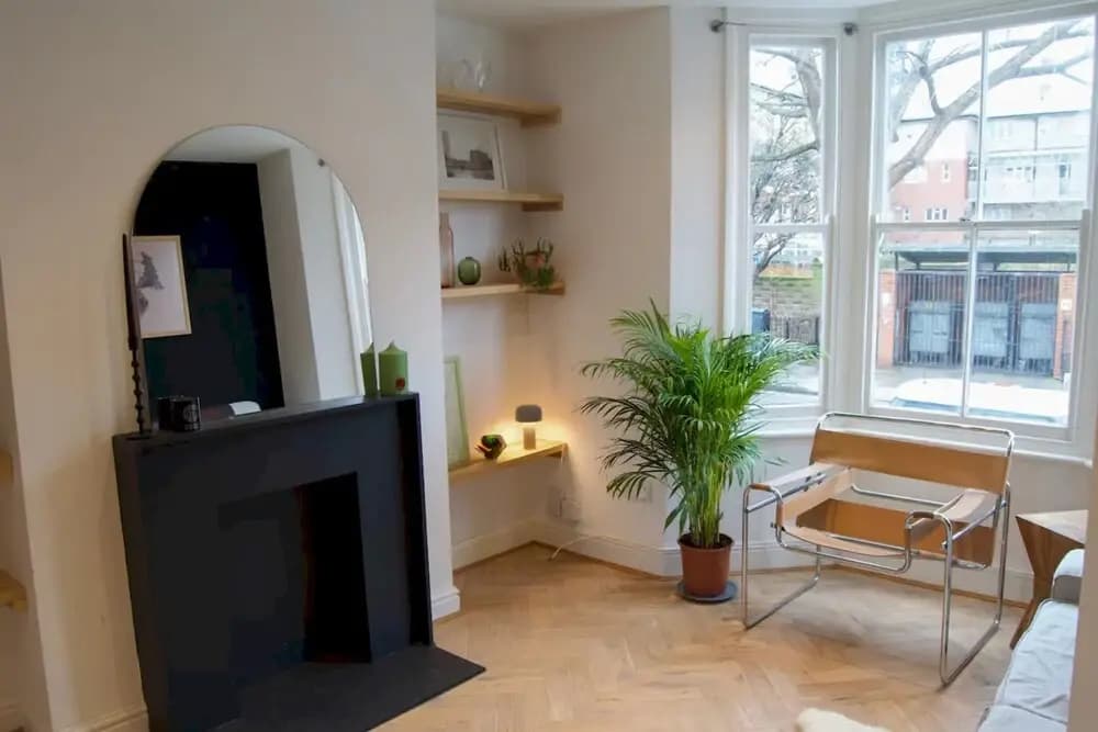 Elegant 2 Bed Close to Chatsworth Road - photo 9