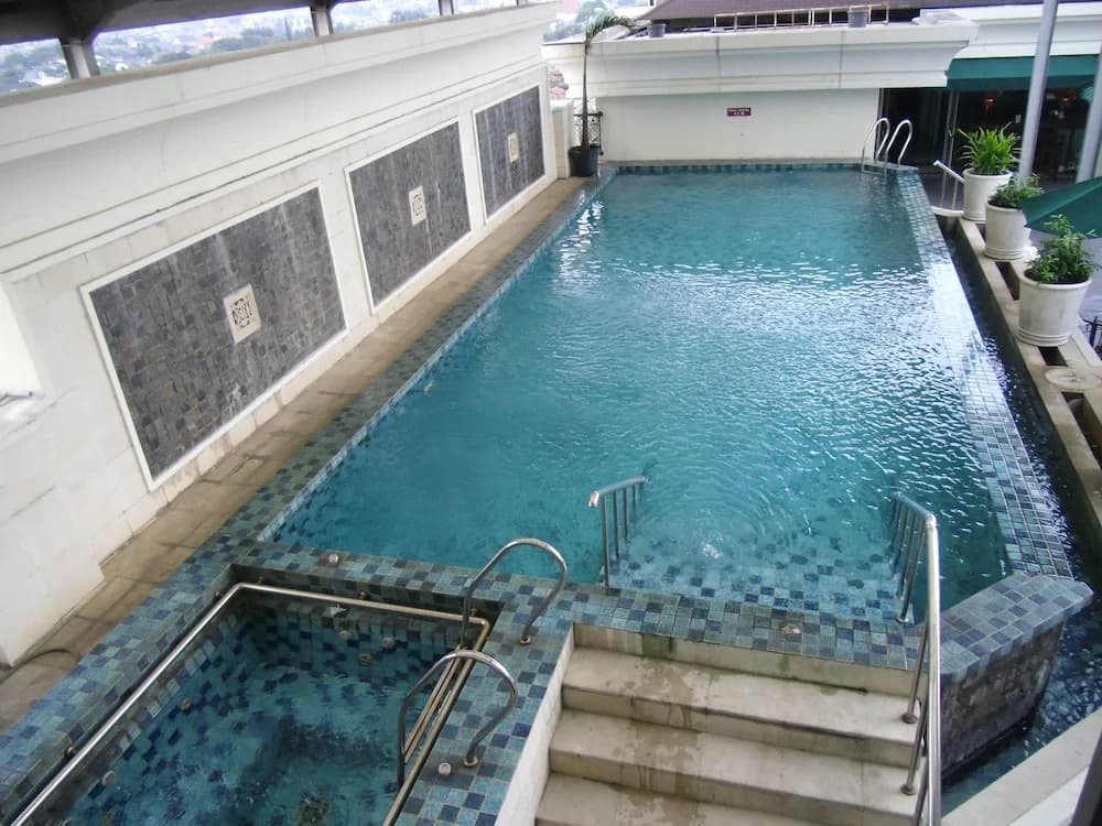 Toeti Roosseno Plaza - photo 14
