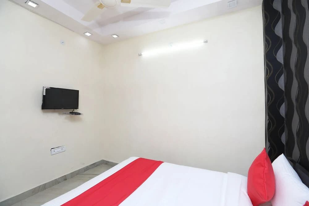 Happy Stay by OYO Rooms - photo 4