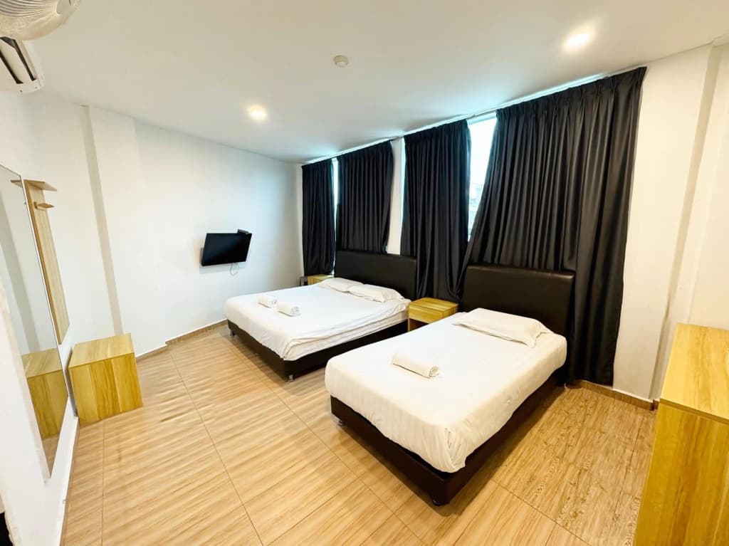 OYO 89493 Q Hotel Mentakab - photo 4