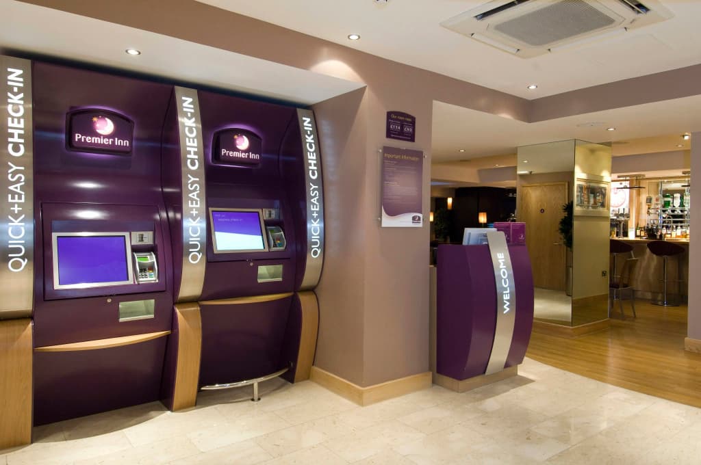 Premier Inn London Victoria - photo 12