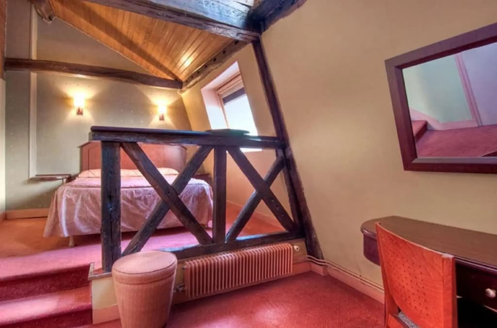 Le Faubourg Hotel  - photo 16