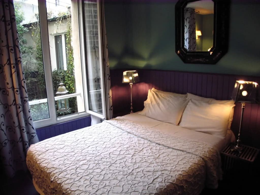 The Walled off Hotel Paris - photo 11