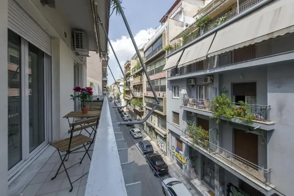 Cozy apartment in Exarcia district - photo 9